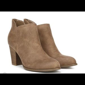 Excellent condition Tan Booties